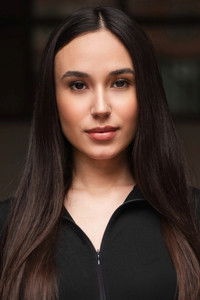 الممثل Julia Burenok