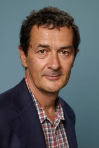 المخرج Julian Farino