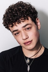 الممثل Julian Lerner