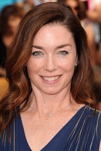 الممثل Julianne Nicholson