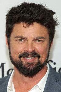 الممثل Karl Urban
