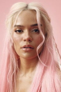 الممثل Karol G