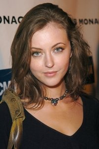 الممثل Katharine Isabelle