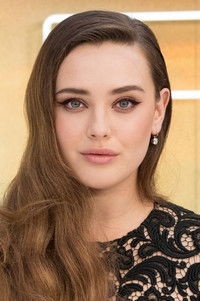 الممثل Katherine Langford