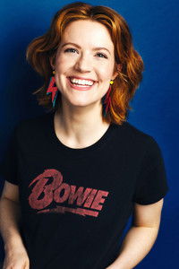 الممثل Kathryn Mayer