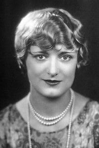 الممثل Kathryn McGuire