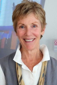 الممثل Kathryn Mullen