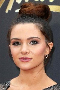 الممثل Katie Stevens