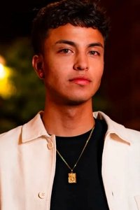 الممثل Kauchani Bratt