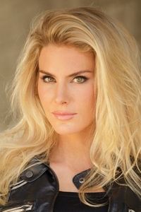 الممثل Kelly Greyson