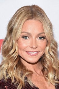 الممثل Kelly Ripa