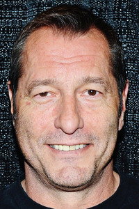 الممثل Ken Kirzinger