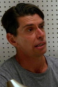 الممثل Ken Volok