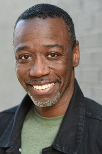 الممثل Kenneth Farmer