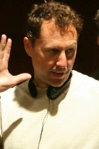 المخرج Kevin Fair