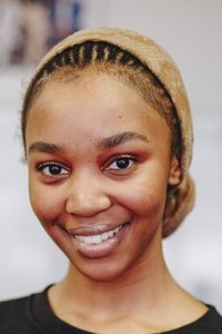 الممثل Khosi Ngema