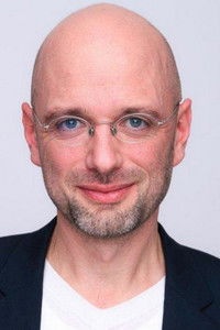 المخرج Kilian Riedhof