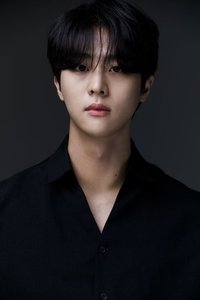 الممثل Kim Mu-Jun