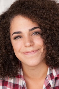 الممثل Kimia Behpoornia