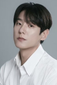 الممثل Kwak Si-yang