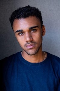 الممثل Langston Uibel