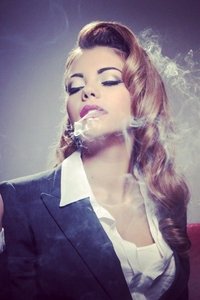 الممثل Larissa Dali