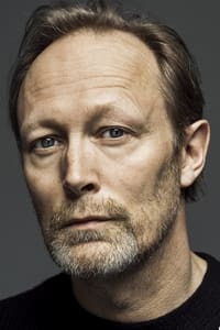 الممثل Lars Mikkelsen