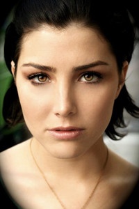 الممثل Lauren Walsh