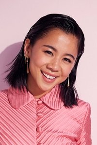 الممثل Leah Lewis