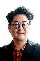 المخرج Lee Sang-geun