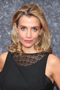 الممثل Lisa Dwan
