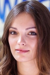 الممثل Lola Le Lann