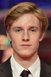 الممثل Louis Hofmann