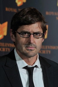 الممثل Louis Theroux