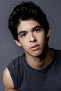 الممثل Luca Oriel