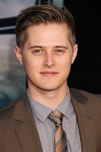 الممثل Lucas Grabeel