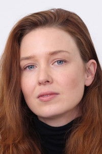 الممثل Lucy Walters