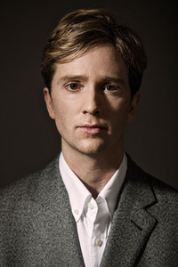 الممثل Luke Newberry