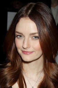 الممثل Lydia Hearst