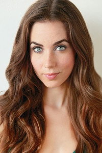 الممثل Lyndon Smith