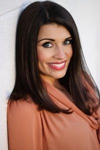 الممثل Lynsey Taylor Mackay