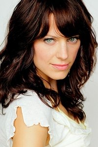 الممثل Mackenzie Firgens