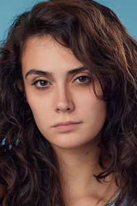 الممثل Magdalena Conway
