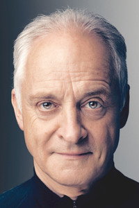 الممثل Malcolm Sinclair
