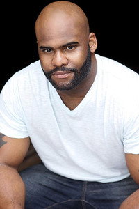 الممثل Marcus Lewis