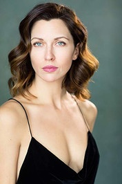 الممثل Margo Stilley