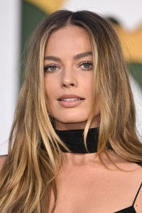 الممثل Margot Robbie