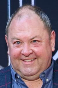 الممثل Mark Addy