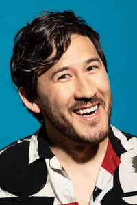 المخرج Mark Fischbach