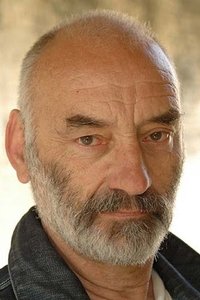 الممثل Mark Lewis